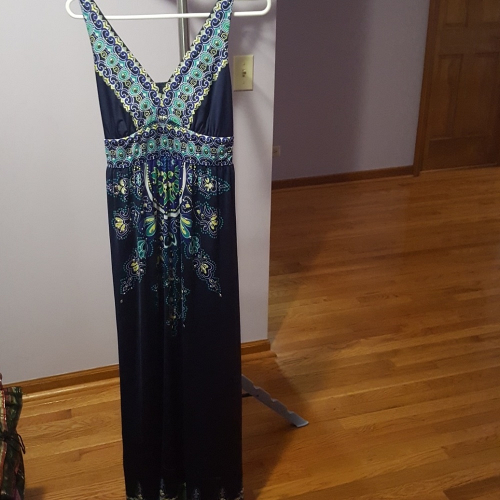 Beautiful long/maxi dress size Small